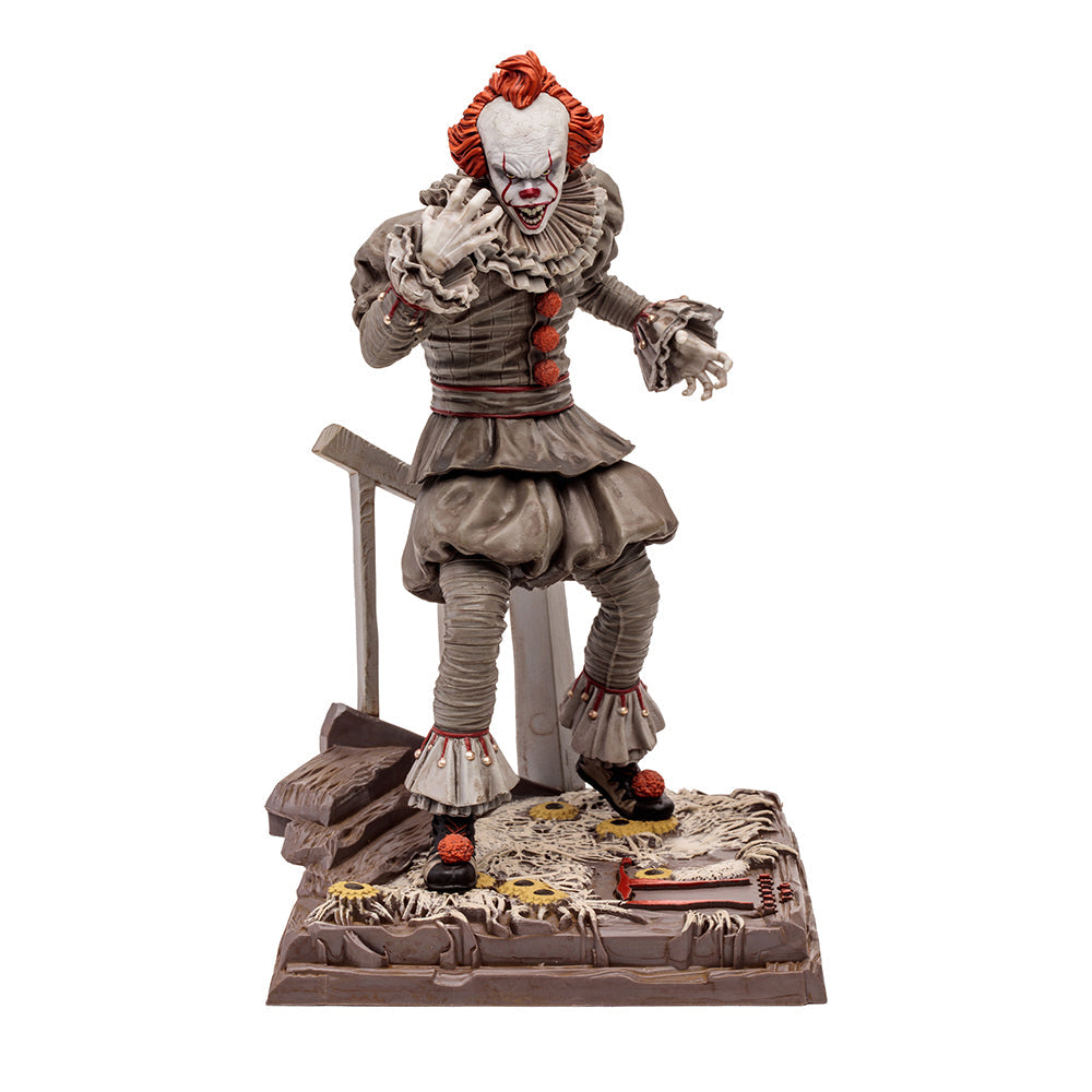 WB 100 Pennywise (IT Chapter Two) Movie Maniacs 6in Posed Figure