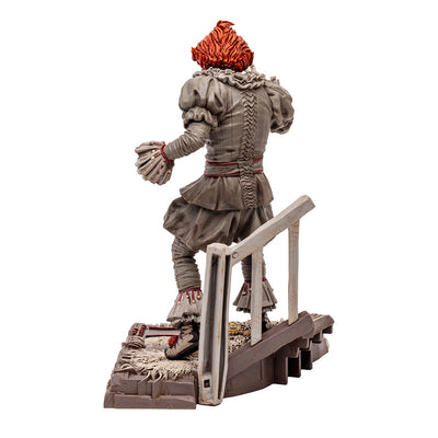 WB 100 Pennywise (IT Chapter Two) Movie Maniacs 6in Posed Figure