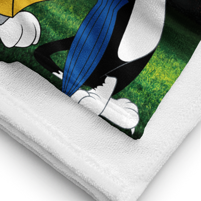 WB 100 Looney Tunes x Friends Intro Scene Beach Towel